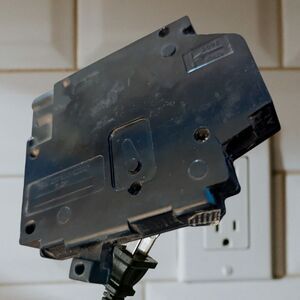 Challenger Type A A115 1 Pole 15 Amp 120V Left Side Mount Circuit Breaker YF6598